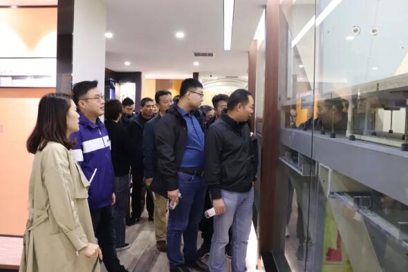 浙江装配式建筑考察团到海骊进行考察交流